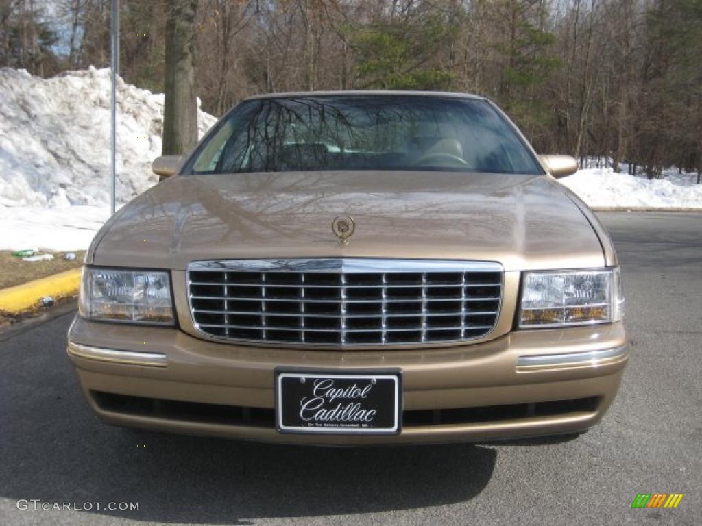 1998 DeVille Sedan - Gold Fire Mist Metallic / Camel photo #6