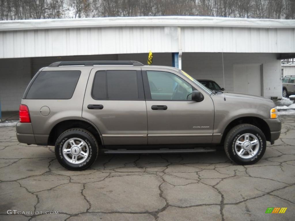 2005 Explorer XLT 4x4 - Mineral Grey Metallic / Medium Parchment photo #1