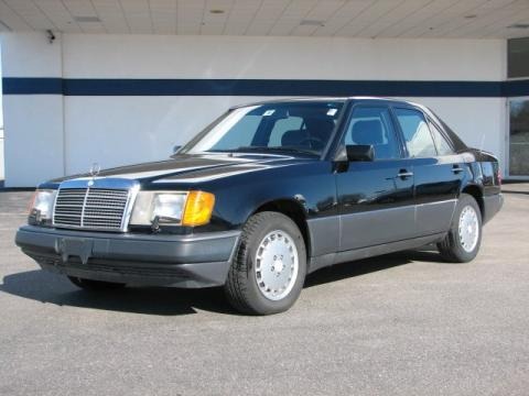 1992 Mercedes-Benz E Class 300 E 4Matic Sedan Data, Info and Specs