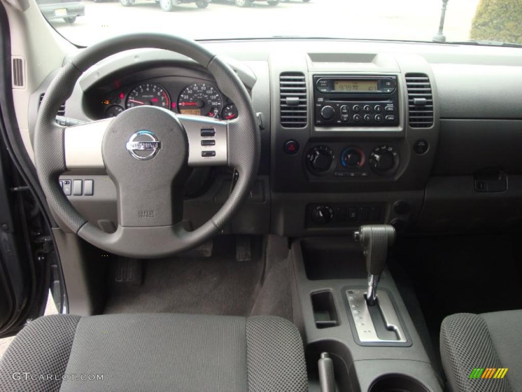 2007 Xterra S 4x4 - Night Armor Black Metallic / Charcoal photo #36