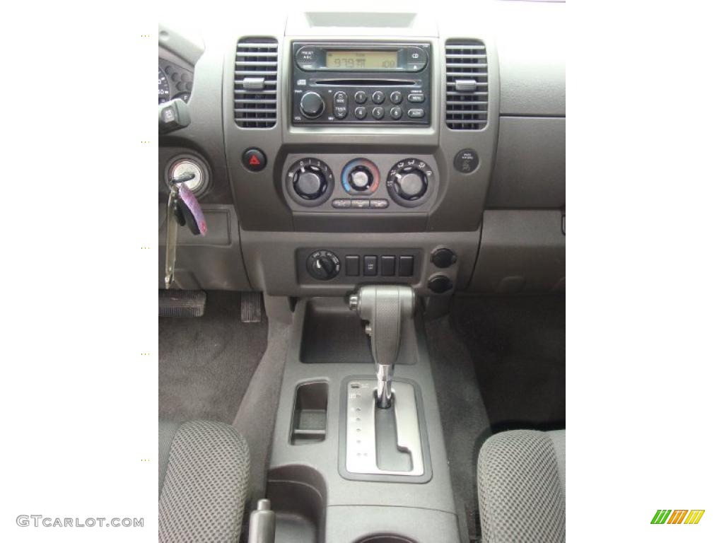 2007 Xterra S 4x4 - Night Armor Black Metallic / Charcoal photo #40