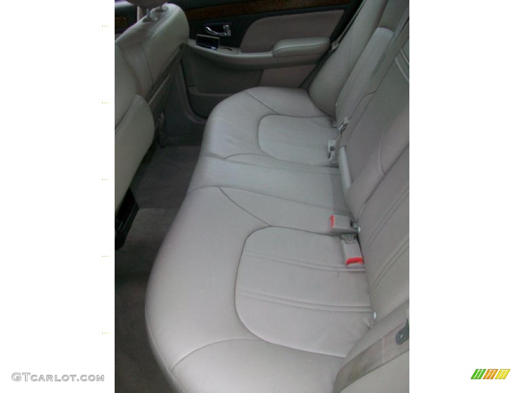 2004 XG350 L Sedan - Celadon Green Metallic / Gray photo #21