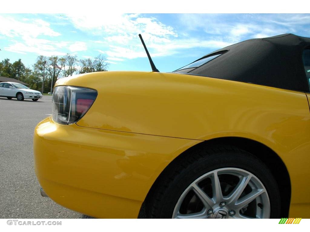 2005 S2000 Roadster - Rio Yellow Pearl / Black photo #20