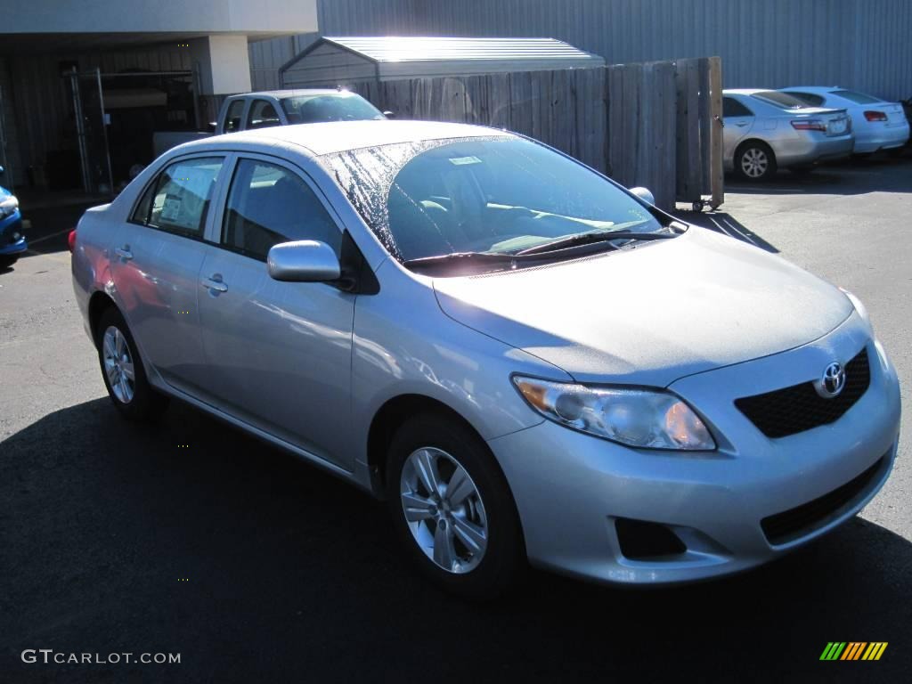 2010 Corolla LE - Classic Silver Metallic / Ash photo #2