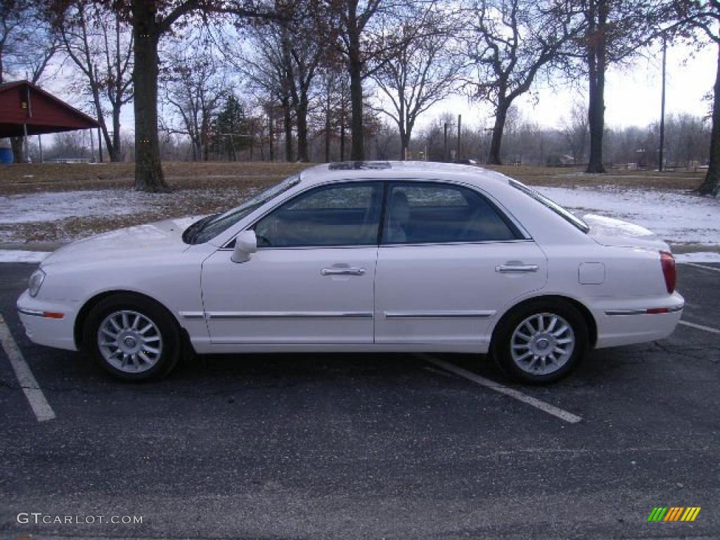 2004 XG350 L Sedan - Ivory Pearl / Beige photo #6