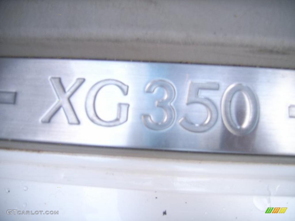 2004 XG350 L Sedan - Ivory Pearl / Beige photo #23