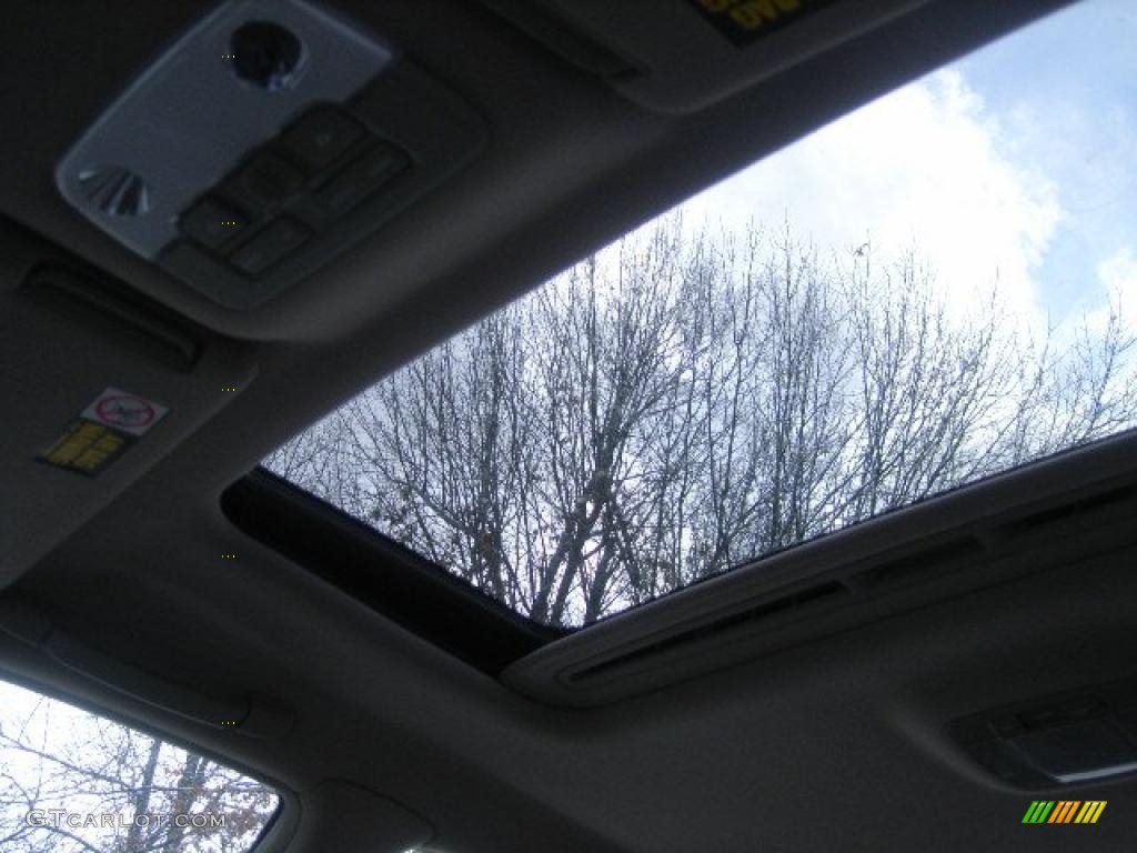 2004 XG350 L Sedan - Ivory Pearl / Beige photo #37