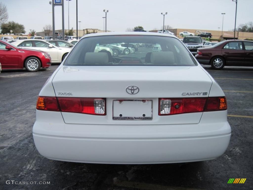 2001 Camry LE - Super White / Oak photo #7