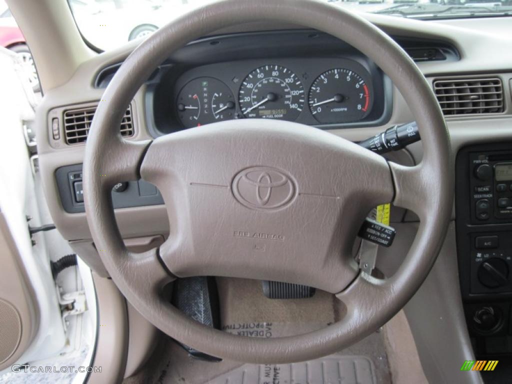 2001 Camry LE - Super White / Oak photo #11