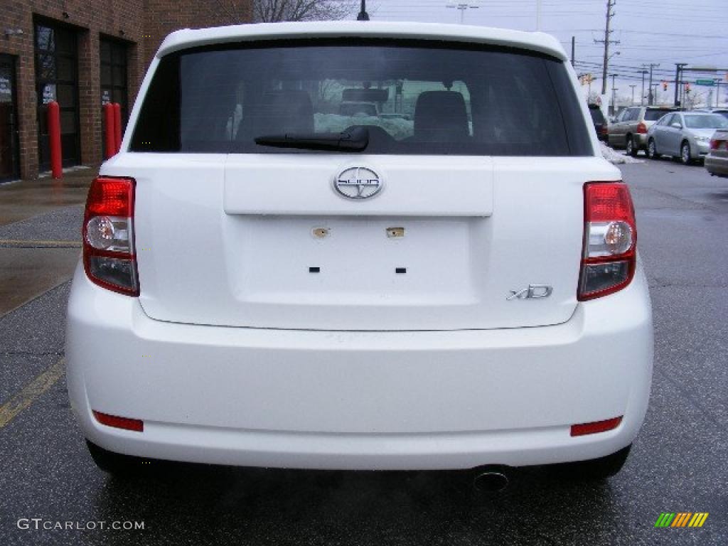 2008 xD  - Super White / Charcoal Gray photo #4