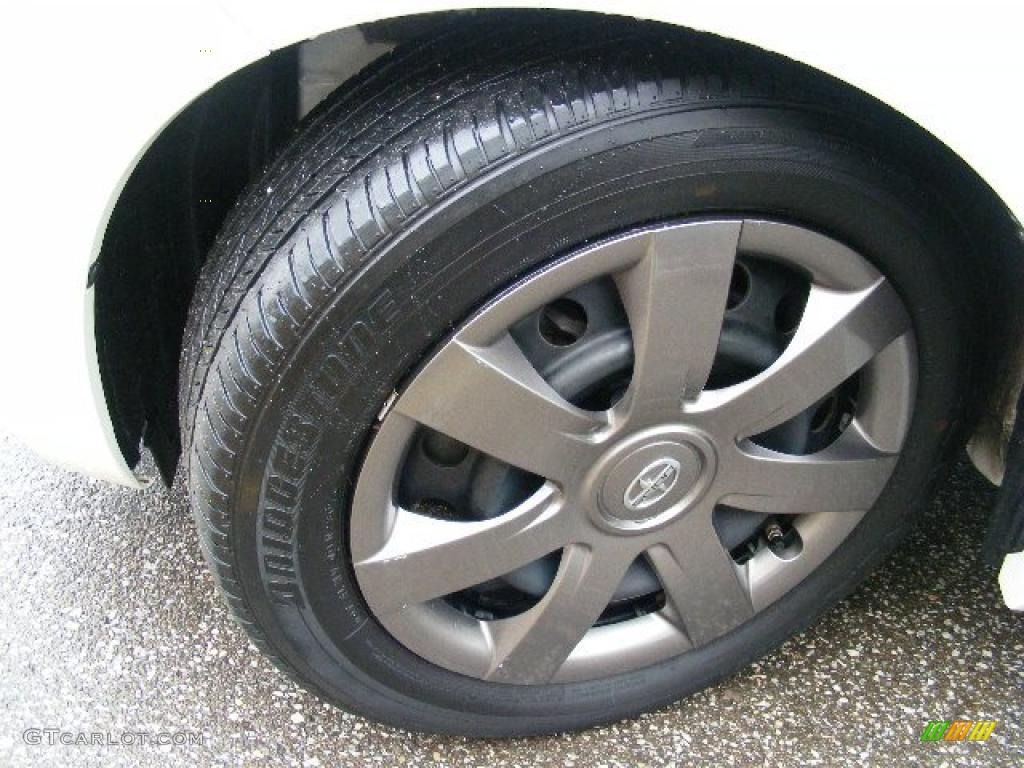 2008 xD  - Super White / Charcoal Gray photo #25