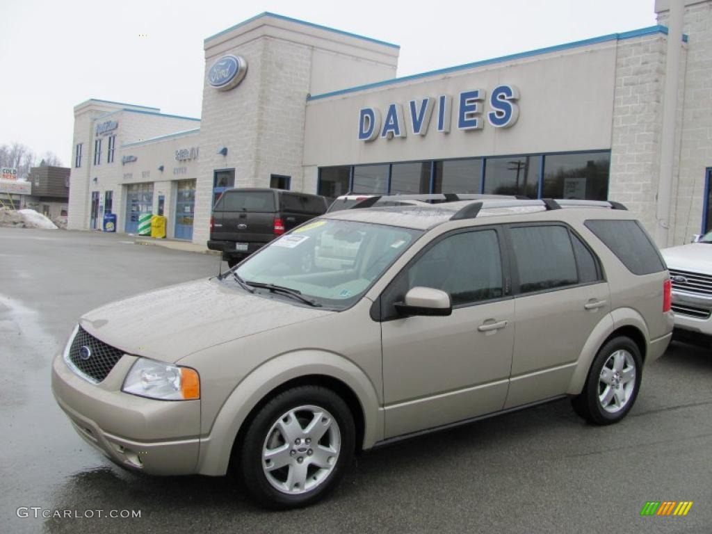 2005 Freestyle Limited AWD - Pueblo Gold Metallic / Pebble photo #1