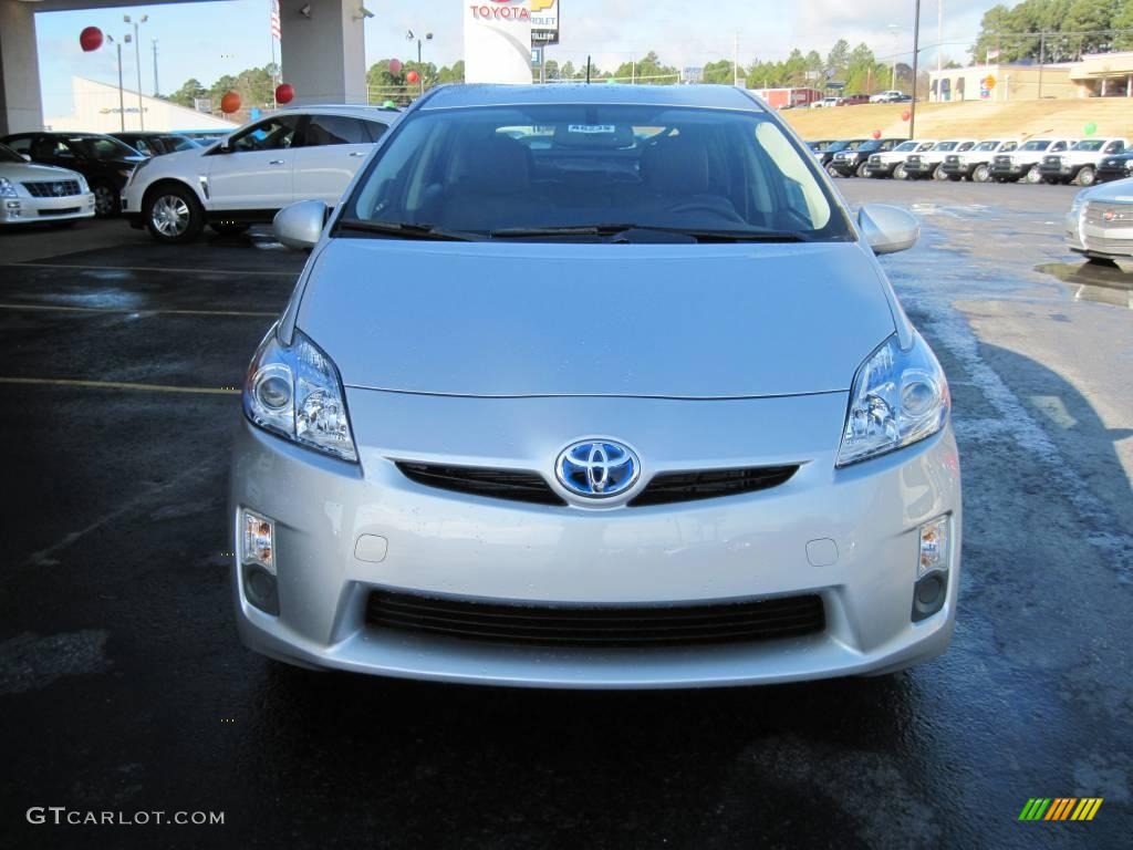 2010 Prius Hybrid IV - Classic Silver Metallic / Dark Gray photo #3