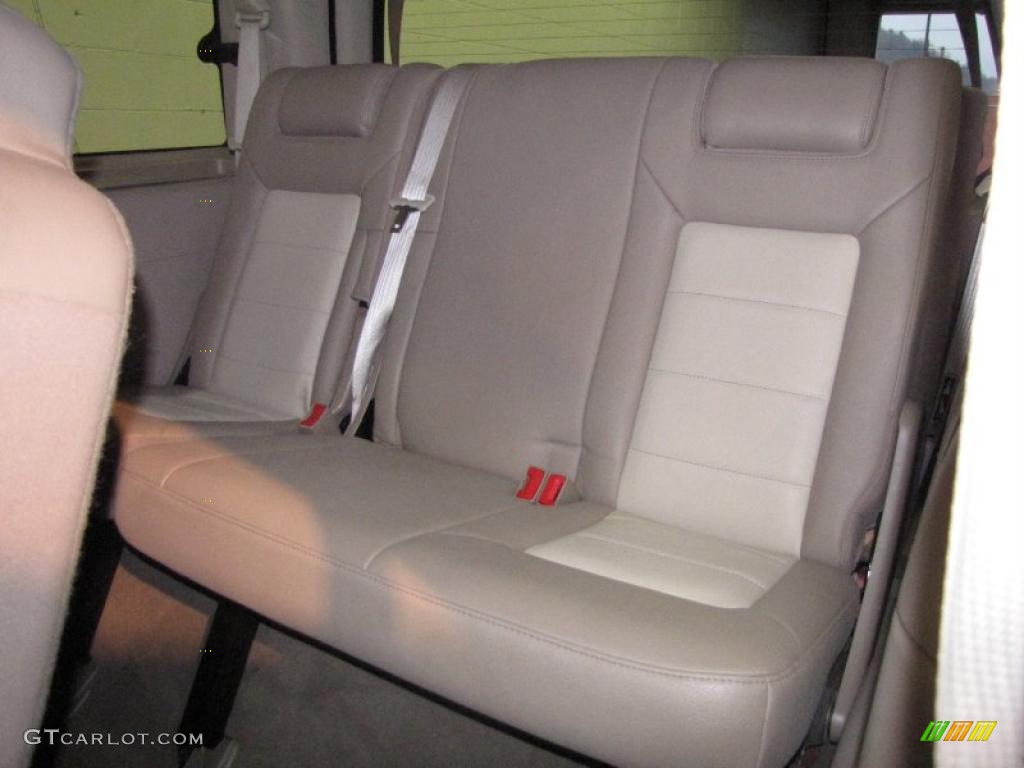 2003 Expedition Eddie Bauer 4x4 - Laser Red Tinted Metallic / Medium Parchment photo #14