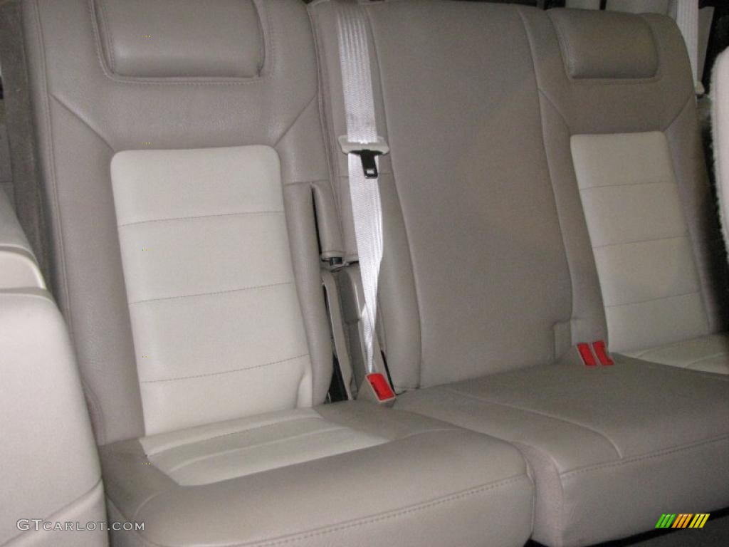 2003 Expedition Eddie Bauer 4x4 - Laser Red Tinted Metallic / Medium Parchment photo #15