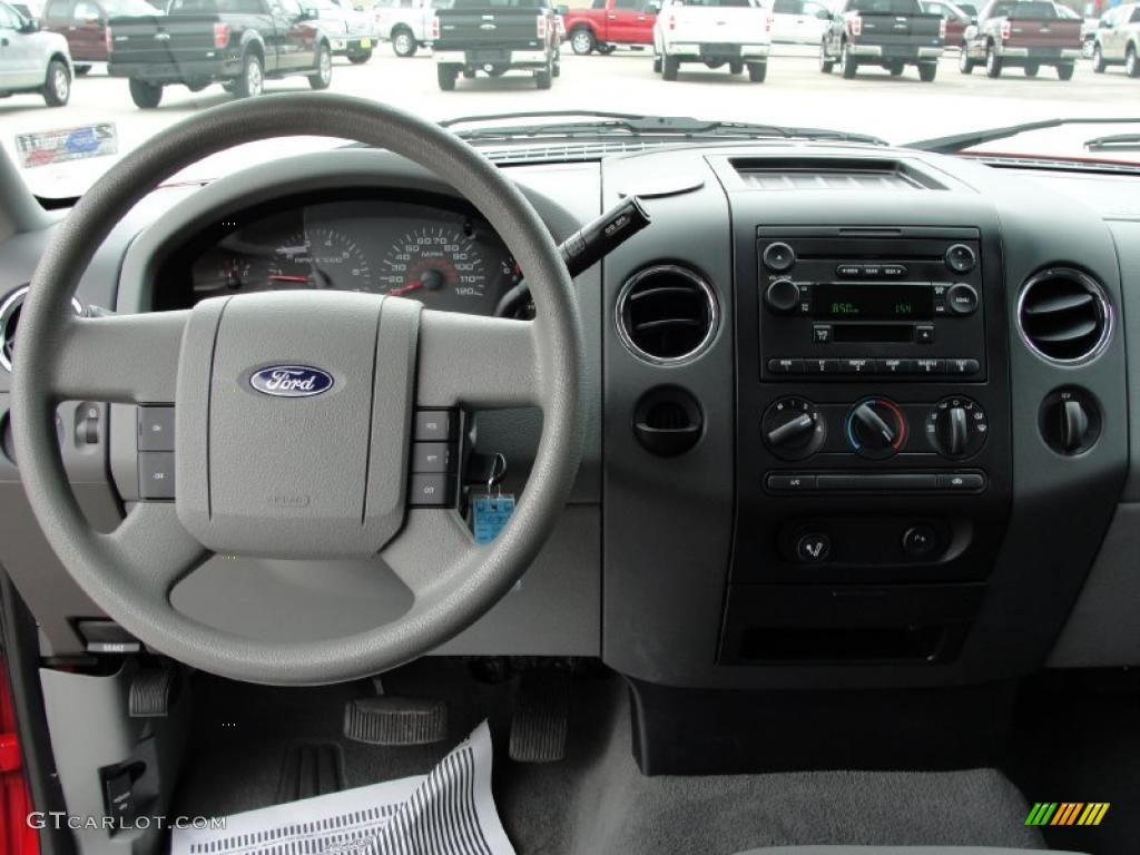 2006 F150 XLT SuperCab - Bright Red / Medium/Dark Flint photo #41