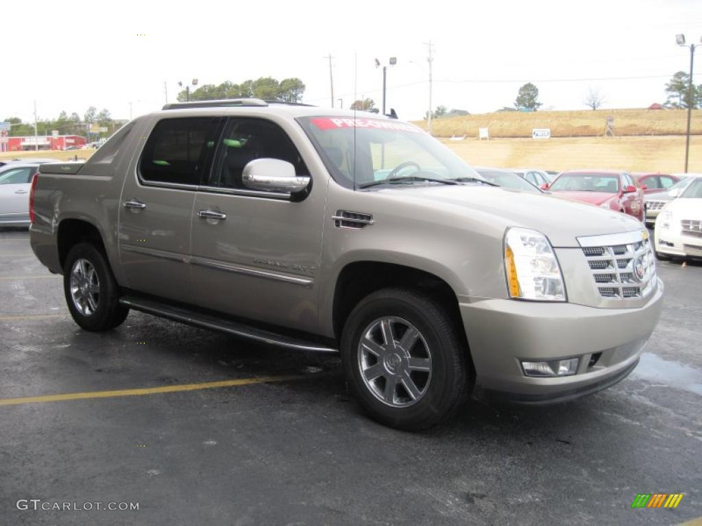 2007 Escalade EXT AWD - Gold Mist / Ebony/Ebony photo #2