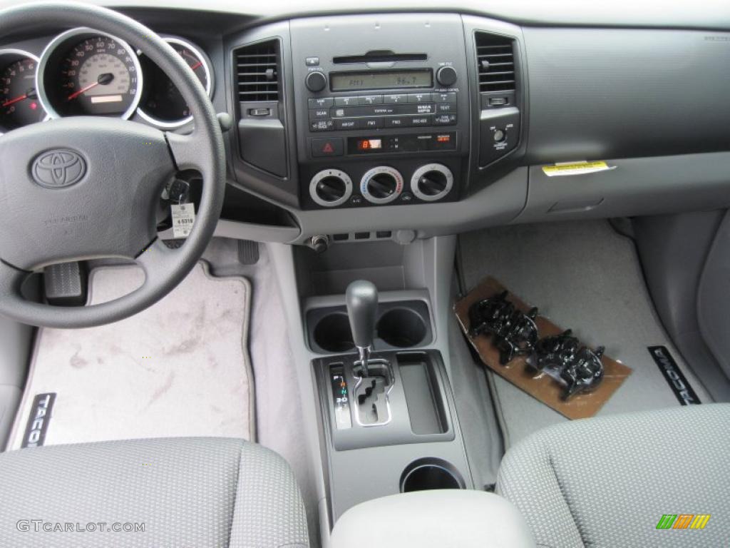 2010 Tacoma Access Cab - Super White / Graphite photo #7