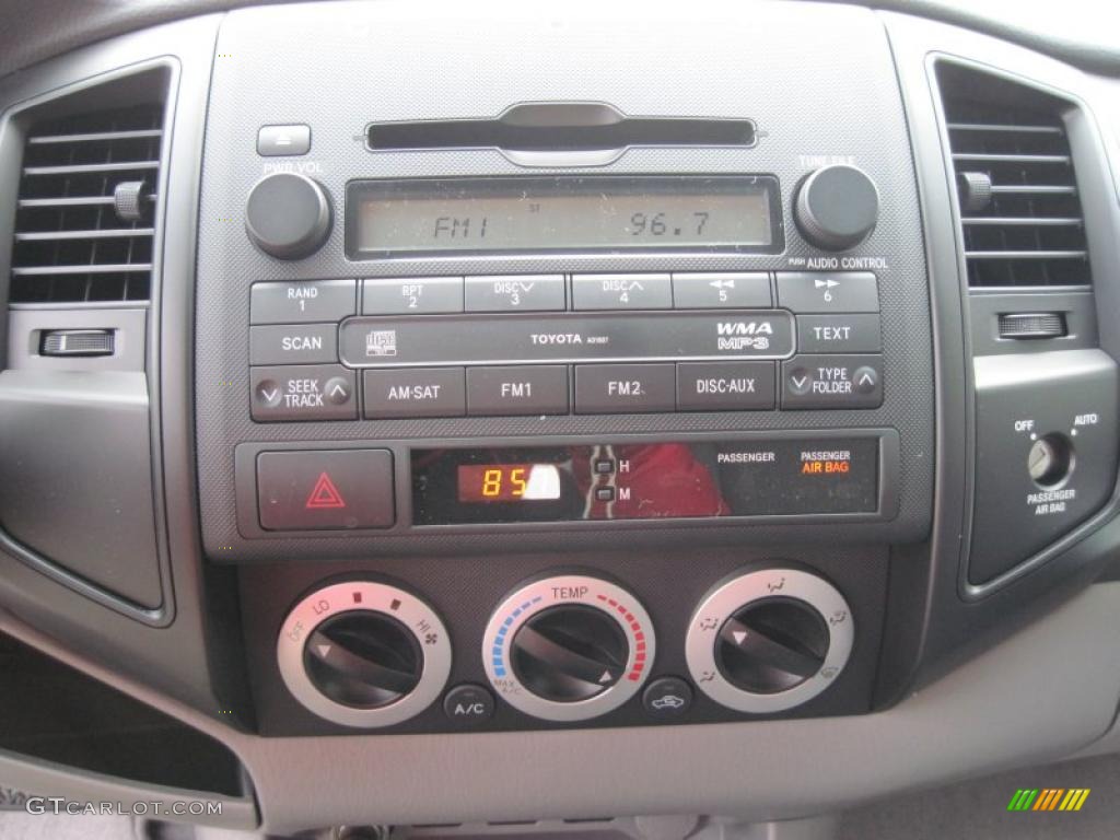 2010 Tacoma Access Cab - Super White / Graphite photo #12