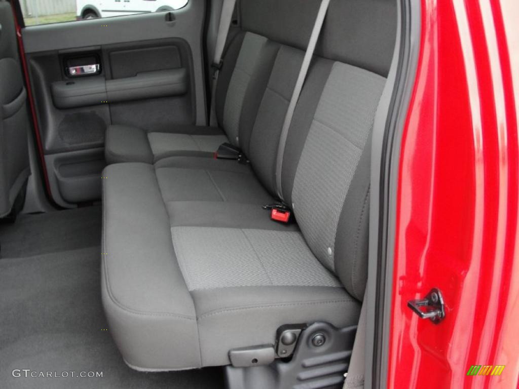 2006 F150 XLT SuperCrew 4x4 - Bright Red / Medium/Dark Flint photo #35