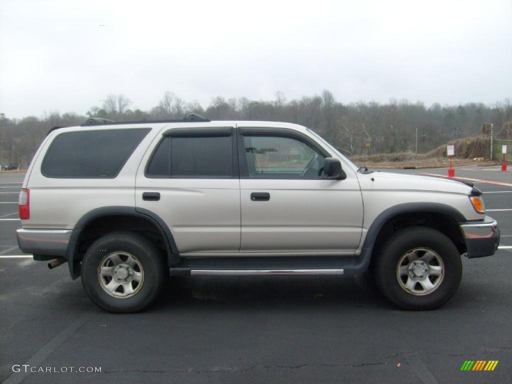 1999 4Runner SR5 4x4 - Desert Dune Metallic / Oak photo #1