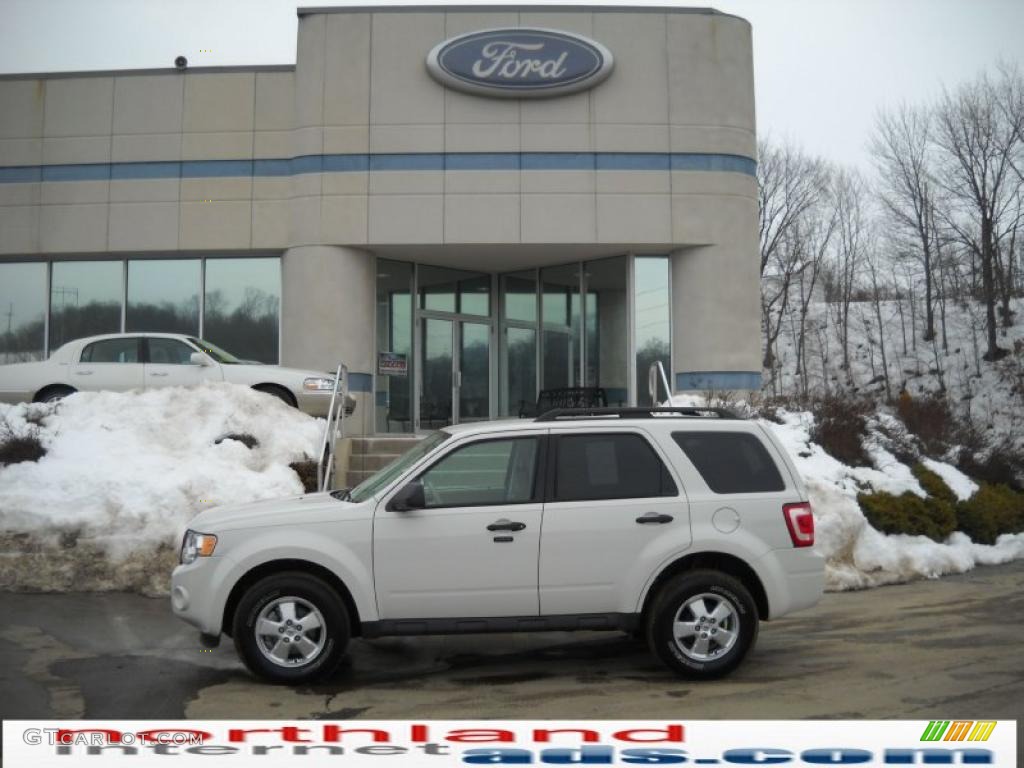 2009 Escape XLT V6 4WD - White Suede / Camel photo #1