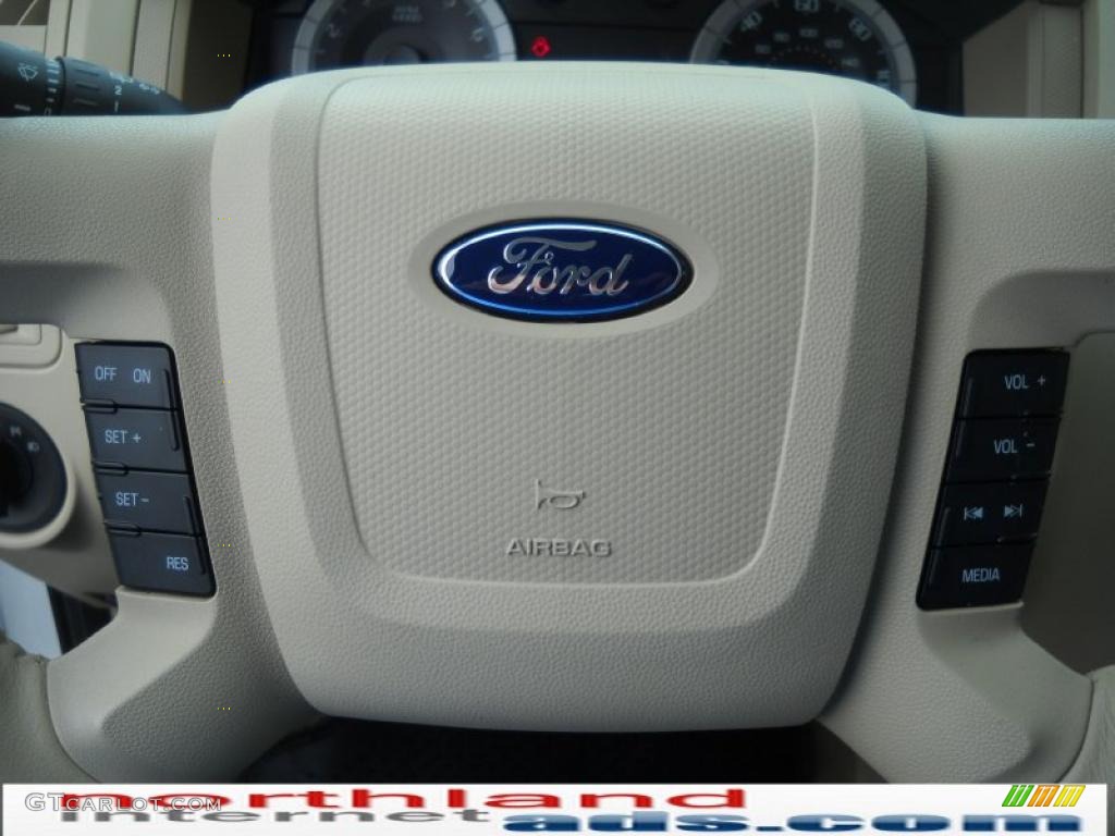 2009 Escape XLT V6 4WD - White Suede / Camel photo #19