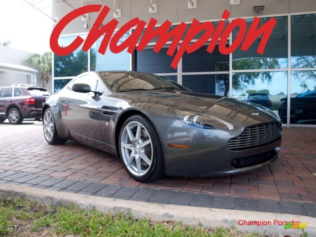 2006 Meteorite Silver Aston Martin V8 Vantage 26258253