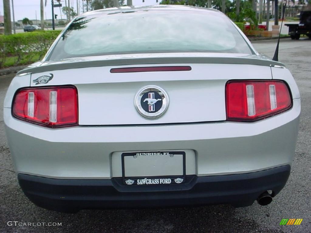 2010 Mustang V6 Coupe - Brilliant Silver Metallic / Charcoal Black photo #4