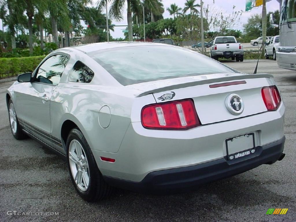 2010 Mustang V6 Coupe - Brilliant Silver Metallic / Charcoal Black photo #5