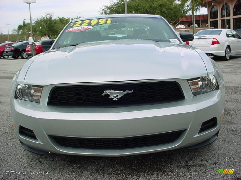 2010 Mustang V6 Coupe - Brilliant Silver Metallic / Charcoal Black photo #8