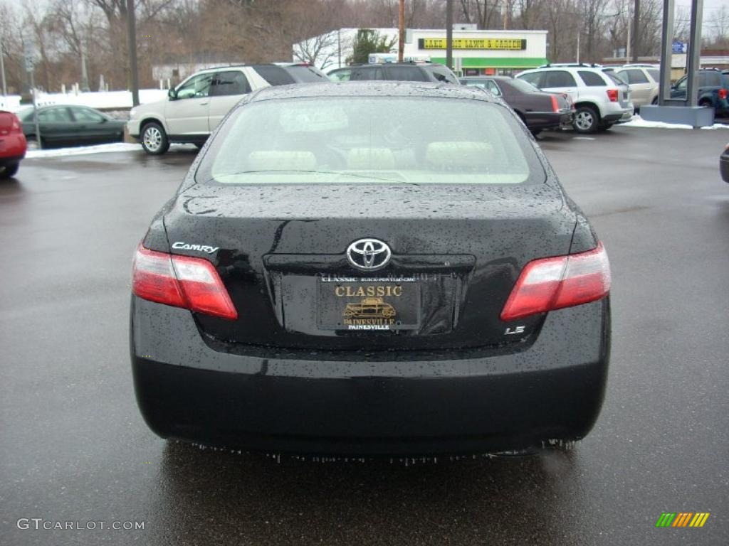 2007 Camry LE - Black / Bisque photo #4