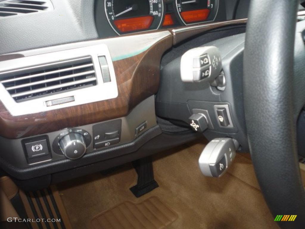 2007 7 Series 750i Sedan - Black Sapphire Metallic / Natural Brown photo #19