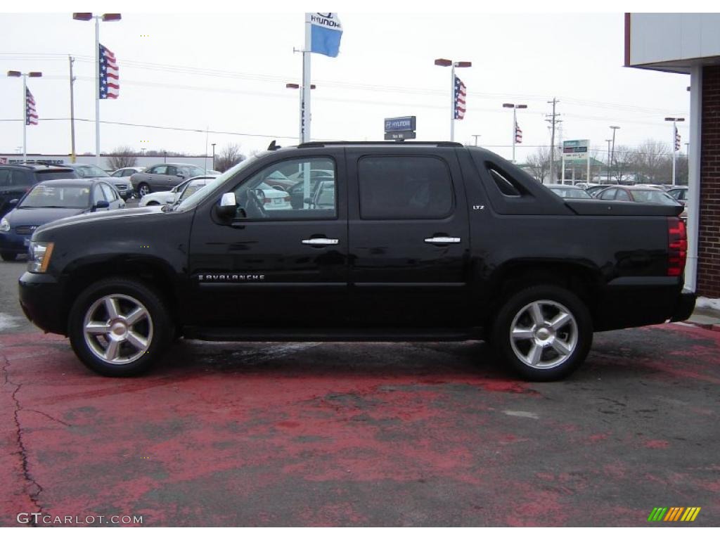2008 Avalanche LTZ 4x4 - Black / Ebony photo #2