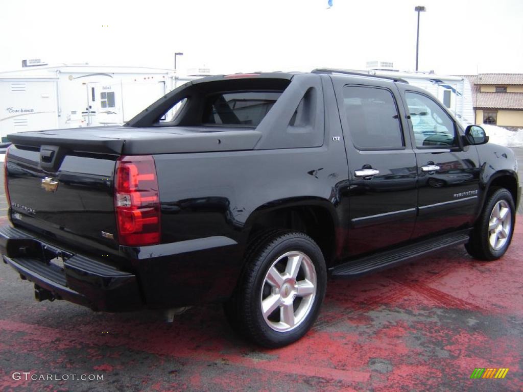 2008 Avalanche LTZ 4x4 - Black / Ebony photo #5