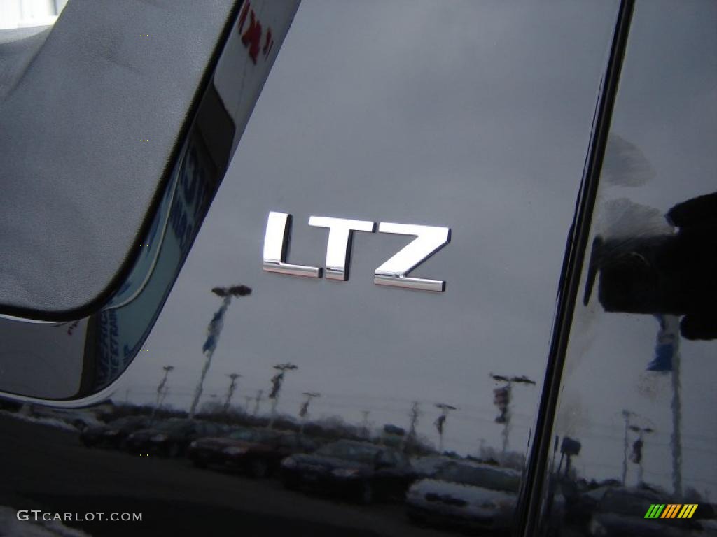 2008 Avalanche LTZ 4x4 - Black / Ebony photo #13
