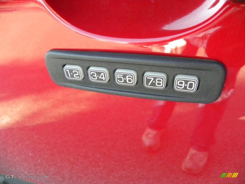 2009 Escape XLT V6 4WD - Sangria Red Metallic / Camel photo #4