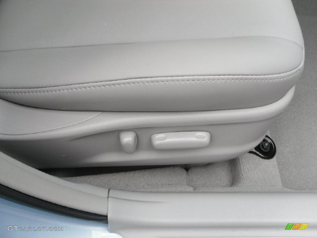 2009 Camry XLE - Sky Blue Pearl / Ash photo #22