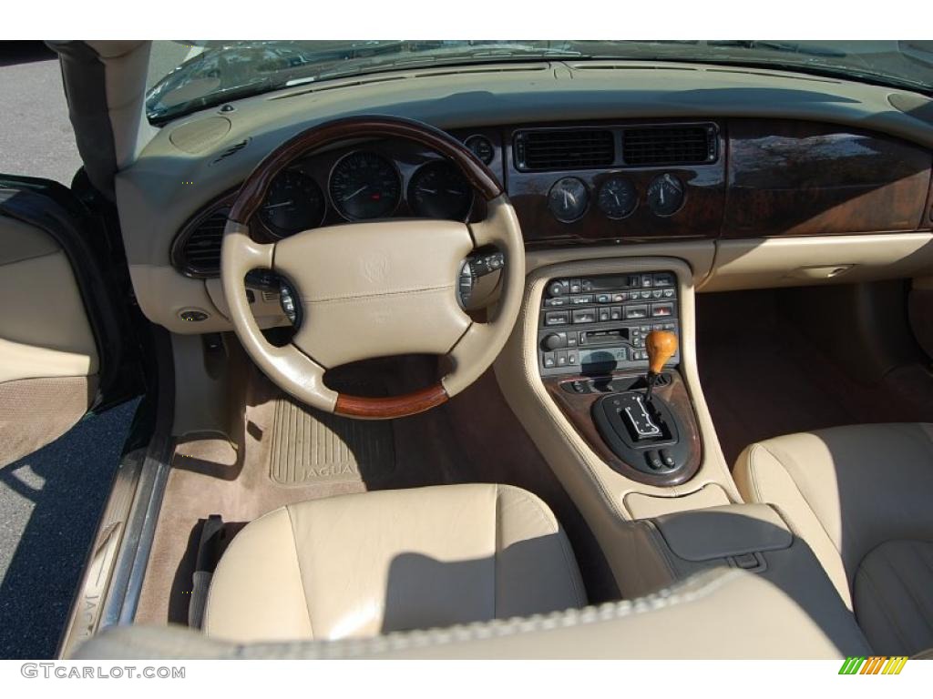 2001 XK XK8 Convertible - British Racing Green Metallic / Cashmere photo #5