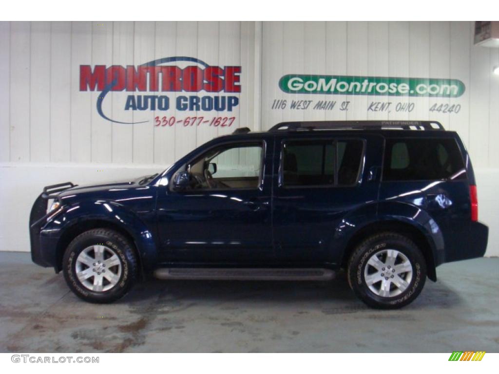 2007 Pathfinder SE 4x4 - Majestic Blue Metallic / Desert photo #1