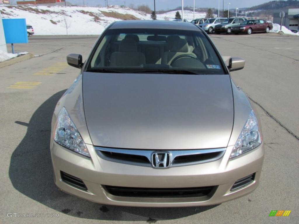 2007 Accord LX Sedan - Desert Mist Metallic / Ivory photo #10