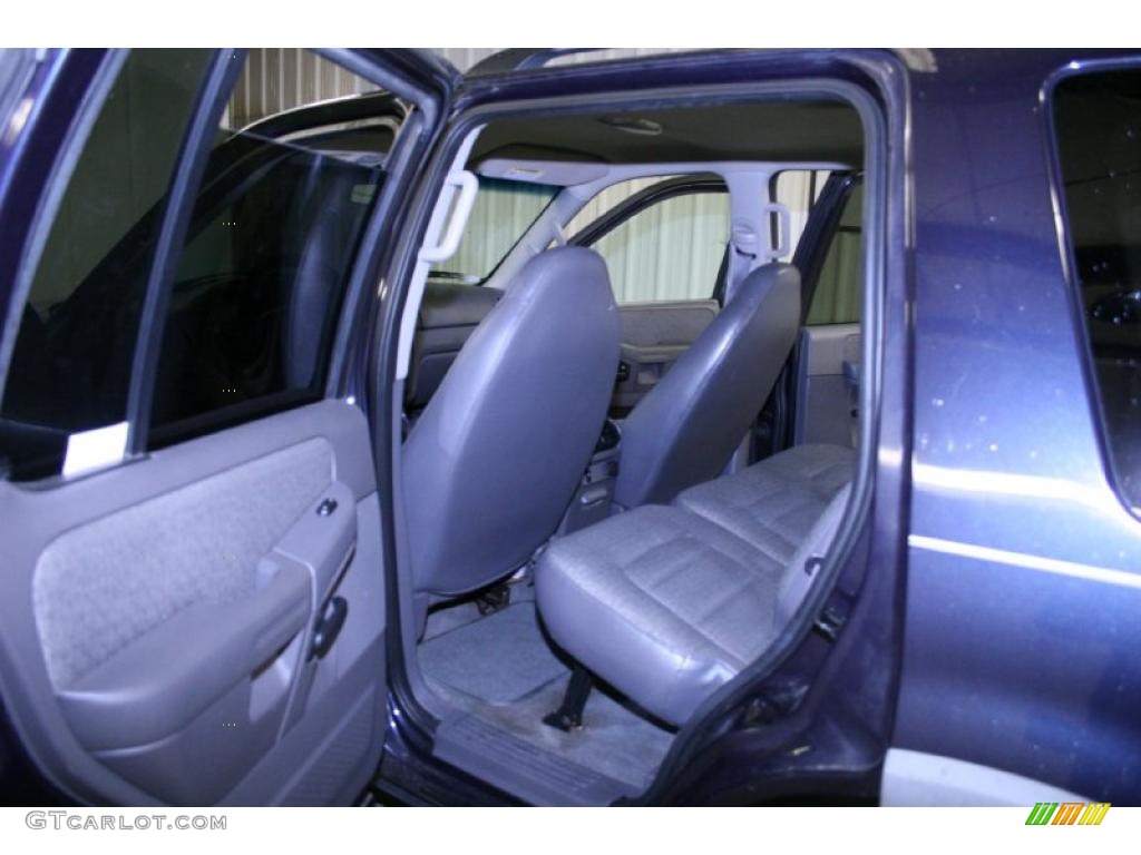 2002 Explorer XLS - True Blue Metallic / Graphite photo #13