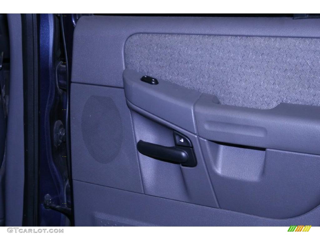 2002 Explorer XLS - True Blue Metallic / Graphite photo #23