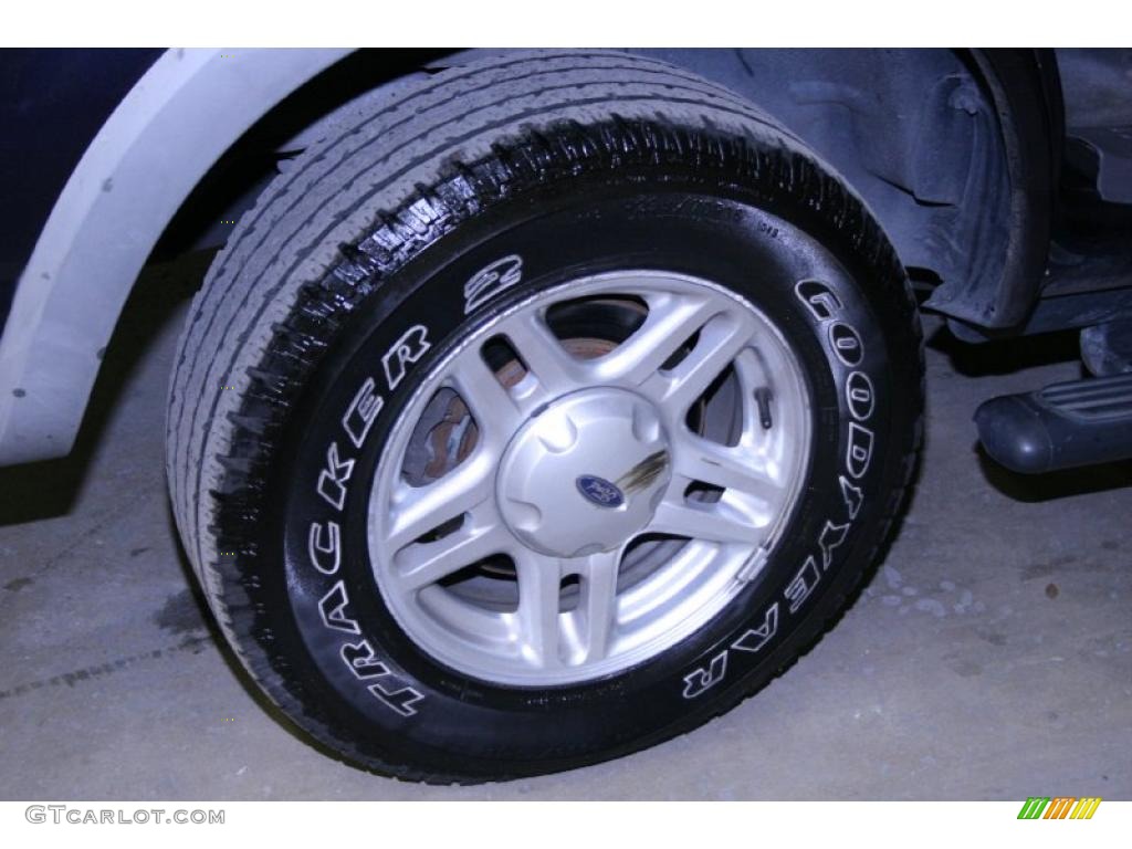 2002 Explorer XLS - True Blue Metallic / Graphite photo #30