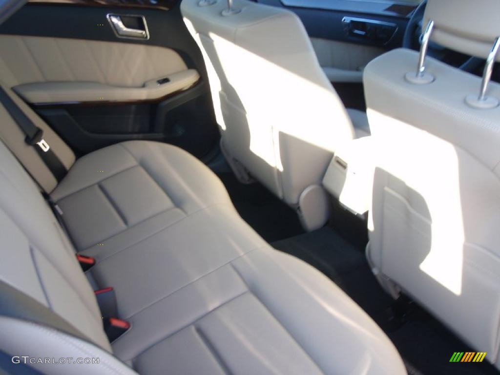 2010 E 350 4Matic Sedan - Arctic White / Almond Beige photo #6