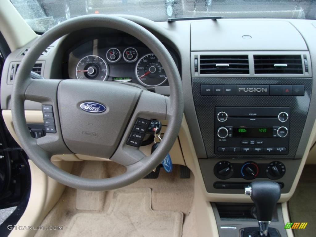 2009 Fusion SE - Dark Blue Ink Metallic / Camel photo #18