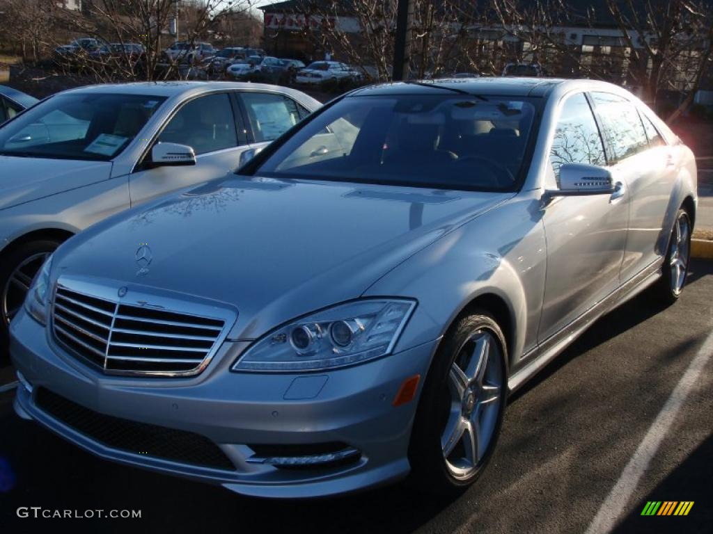 2010 S 550 4Matic Sedan - Iridium Silver Metallic / Black photo #1