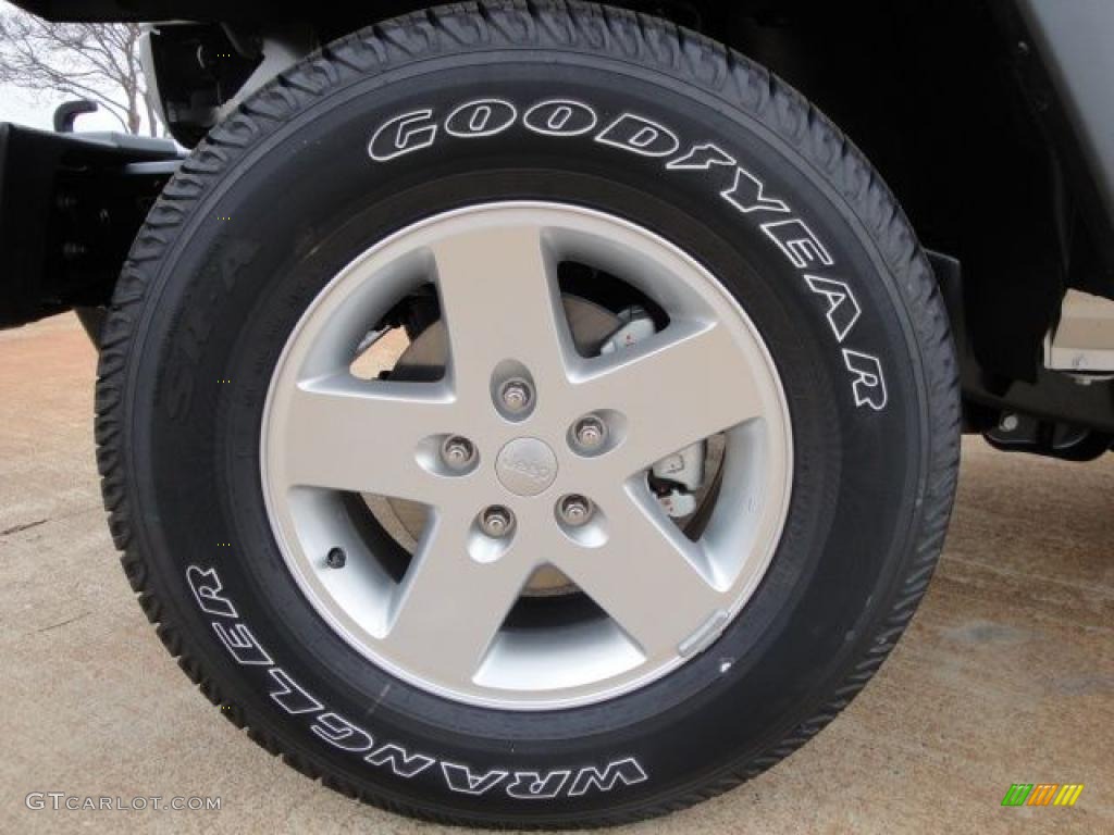 2010 Wrangler Sport 4x4 - Bright Silver Metallic / Dark Slate Gray/Medium Slate Gray photo #18