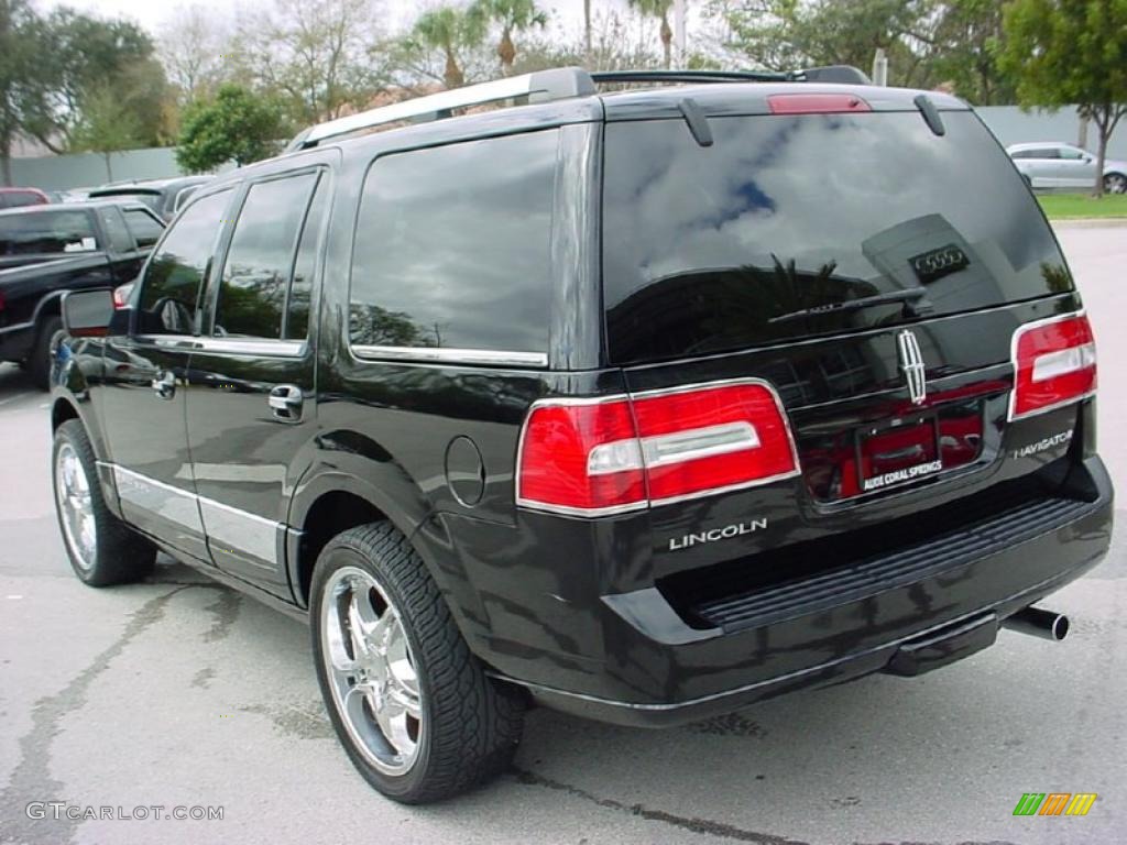 2007 Navigator Ultimate - Black / Charcoal/Caramel photo #3