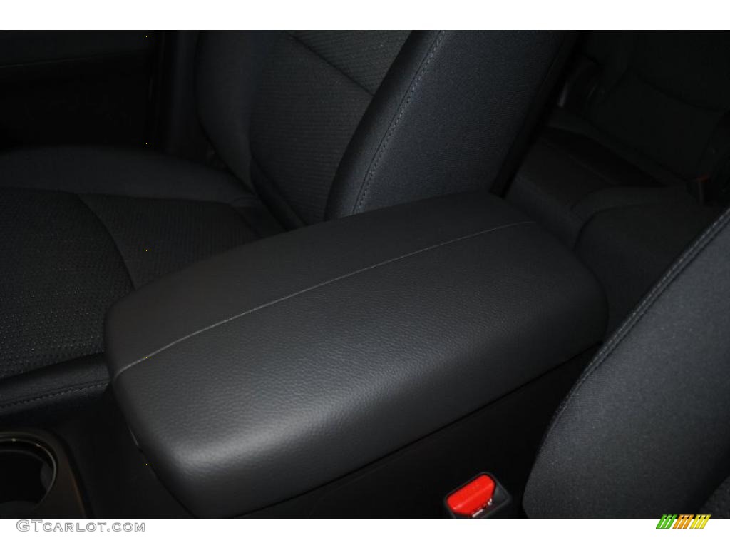 2011 Sorento LX AWD - Bright Silver / Black photo #43